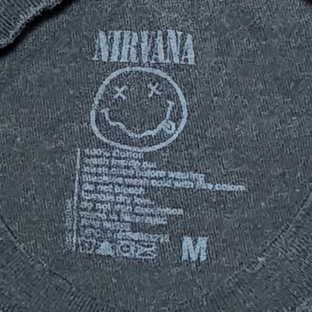 Nirvana T-Shirt Adult Size Medium Black Casual  Rock Band Music Grunge - Picture 5 of 5